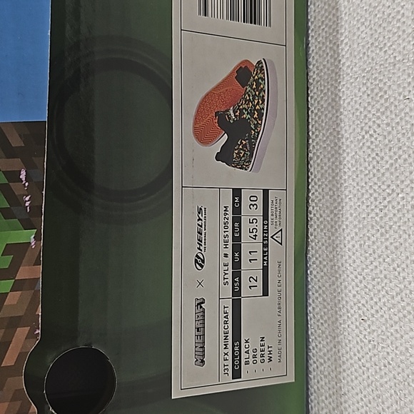 Minecraft Heeleys, Mens Size 12, New in Box - Picture 8 of 10